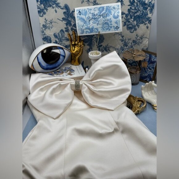 🆕 BRONX & BANCO 🧿 NWOT Evie White Strapless Bow Mini Dress, Sz M US 6 - Picture 2 of 15